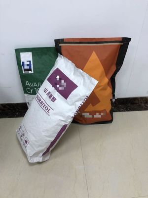 Μέθοδος εκτύπωσης Flexo 25kg τσάντες χαρτιού με τσιμπήματα αποδέχεται προσαρμοσμένη χωρητικότητα
